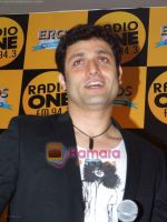 Shiney Ahuja at Radio One 94.3 FM  Event in Oberoi Mall on 30th August 2008 (12).JPG
