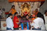 Sonu Nigam Lauches Maha Ganesha Allbum along with wife and Kid in Siddhivinayak Temple on 11th August 2008 (1).JPG