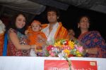 Sonu Nigam Lauches Maha Ganesha Allbum along with wife and Kid in Siddhivinayak Temple on 11th August 2008 (24).JPG