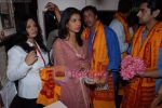 Priyanka Chopra , Madhur Bhandarkar, Arjan Bajwa and Fashion star cast visit Siddhivinayak temple on 11th September 2008 (33).JPG