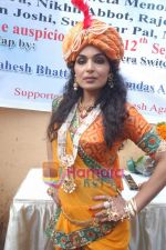 Meera on location of Jhansi Ki Rani film in Filmistan on 12th September 2008 (44).JPG