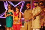 Roshini Chopra, Contestants, Manoj Tiwari on the sets of Chak De Bachche in Kanjurmarg on 15th September 2008 (1).JPG