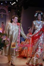 at Pallavi Jaikishan show at the HDIL Couture Week on 19th September 2008 (59).JPG