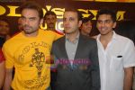 Sohail Khan Launches Gold Gym in Raghuleela Mall, Kandivali on 1st october 2008 (40).JPG