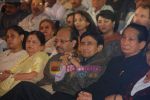 Dev Anand at Tina Ambani_s Harmony Awards in Ravindra Natya Mandir on 8th october 2008 (39).JPG