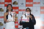 Karisma Kapoor at the launch of Hello magazine_s October issue in Vie Lounge on 8th October 2008 (14).JPG