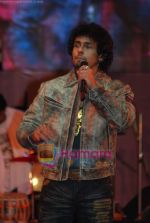Sonu Nigam in a fusion concert with Jean-Francois Maljean and Niladri Kumar for BEAMS in BMRDA, Bandra on 12th October 2008 (30).JPG
