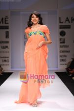 Model walk the ramp for Gayatri Khanna Show at Lakme Fashion Week (4).jpg