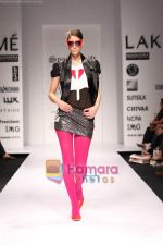 Model walks the ramp for Falguni and Shane Peacock  Show at Lakme Fashion Week (3).jpg