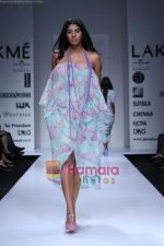 Model walk the ramp for Drashta Sarvaiya_s collection  at Lakme Fashion Week (3).JPG
