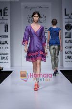 Model walk the ramp for Nalandda Bhandari_s Buoyant Passion collection at Lakme Fashion Week (3).JPG