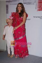 Elizabeth Hurley at an event to create Breast Cancer awareness in Taj Hotel on 23rd October 2008 (31).JPG