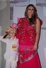 Elizabeth Hurley at an event to create Breast Cancer awareness in Taj Hotel on 23rd October 2008 (34).JPG