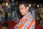 Aamir Khan at the first look of Ghajni at PVR on 27th October 2008 (21).JPG