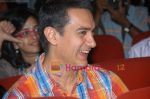 Aamir Khan at the first look of Ghajni at PVR on 27th October 2008 (32).JPG