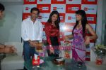 Priyanka Chopra, Mugdha Godse, Madhur Bhandarkar at Big 92.7 FM studios on 31st Octoer 2008 (2).JPG