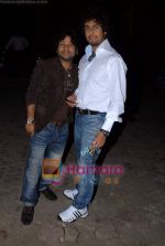 Sonu Nigam, Kailash Kher at singer Madhushree_s birthday in D Ultimate Club on 3rd November 2008 (2).JPG