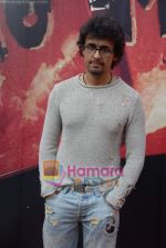 Sonu Nigam at the Mahurat of Film Tomorrow in Sound City, Empire House, Andheri W on 12th November 2008 (83).JPG
