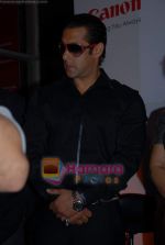 Salman Khan at Ramnath Goenka Indian Express photo award in Express Towers on 14th November 2008 (10).JPG