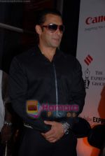 Salman Khan at Ramnath Goenka Indian Express photo award in Express Towers on 14th November 2008 (9).JPG
