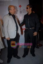 Salman Khan, Anupam Kher at Ramnath Goenka Indian Express photo award in Express Towers on 14th November 2008 (3).JPG