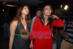 Tanisha Mukherjee, Kajol at Golmaal Returns success bash in Vie Lounge on 18th November 2008 (7).JPG