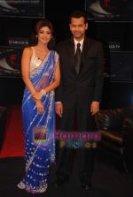 Shilpa Shetty with Rahul Mahajan on Bigg Boss in Sankarman Studio, Goregaon, mumbai on 19th November 2008(4).JPG