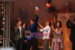 Rahul Mahajan, Ashutosh Kaushik, Akshay Kumar, Shilpa Shetty at the Grand Finale of Bigg Boss 2 on 22nd November 2008(1).JPG