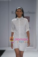 Model walk the ramp for Rajesh Pratap Singh at Wills Fashion Week (22).JPG