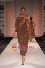 Model walk the ramp for Samant Chauhan at Wills Fashion Week (18).JPG