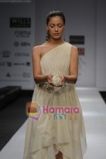 Model walk the ramp for Urvashi Kaur at Wills Fashion Week (9).JPG