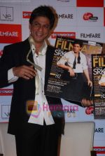 Shahrukh Khan launches the latest Filmfare issue in Vie Lounge in 16th December 2008 (10).JPG
