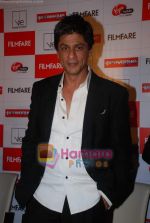 Shahrukh Khan launches the latest Filmfare issue in Vie Lounge in 16th December 2008 (21).JPG