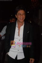 Shahrukh Khan launches the latest Filmfare issue in Vie Lounge in 16th December 2008 (36).JPG