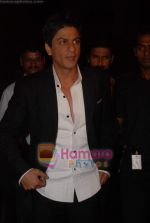 Shahrukh Khan launches the latest Filmfare issue in Vie Lounge in 16th December 2008 (41).JPG