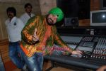 Daler Mehndi at the song recording of _Jaago India_ as part of Mission Shanti in Sound City on 17th December 2008 (9).JPG
