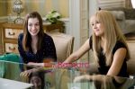 Anne Hathaway, Kate Hudson (5) in still from the movie Bride Wars.jpg