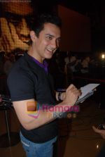 Aamir Khan at exclusive screening of Ghajini in PVR on 24th December 2008 (30).JPG
