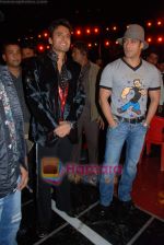 Salman Khan, Jackie Bhagnani at the launch of Vashu Bhagnani_s son - Jackie in Film City on 24th December 2008 (2).JPG