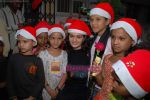 Monica Bedi celebrates her birthday with kids in Mahalaxmi on 25th December 2008 (32).JPG