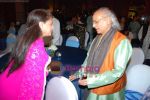 Jaya Bachchan, Pandit Jasraj at the V Shantaram Award Ceremony in JW Marriott on 26th Dec 2008 (30).JPG