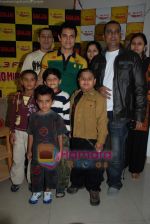 Aamir Khan on the sets of Radio Mirchi 98.3 FM in Mahalaxmi on 27th December 2008 (3).JPG