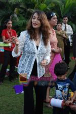 Madhuri Dixit celebrates Makar Sankranti with her kids in the club on 11th Jan 2009 (10).JPG