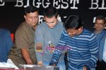 Aamir Khan, A.R. Murugadoss at Ghajini success bash in J W Marriott on 12th Jan 2009 (77).JPG