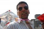 Akshay Kumar flies kites on occasion of Makar Sankranti in Roxy Cinema on 14th Jan 2009 (62).JPG