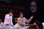 Talat Aziz, Sonu Nigam at Caravan-e-Ghazal concert in St. Andrews Auditorium, Mumbai on 13th Jan 2009 (7).JPG