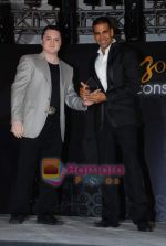 Akshay Kumar, Gautam Singhania at FHM India - Manzoni Style Icon Awards 2009 in Taj Land_s End, Mumbai on 21st January 2009 (234).JPG