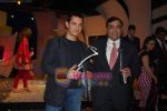 Aamir Khan, Mukesh Ambani at CNBC Business Awards in Taj Land_s End on 23rd Jan 2009 (15).JPG