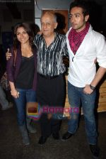 Soha Ali Khan, Mukesh Bhatt, Adhyayan Suman at Raaz premiere in Fame Adlbas on 24th Jan 2009 (4).JPG