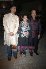 Suresh Wadkar at the Launch of Anup Jalota_s new album Ishq Mein Aksar in Sun N Sand on 28th Jan 2009 (2).JPG